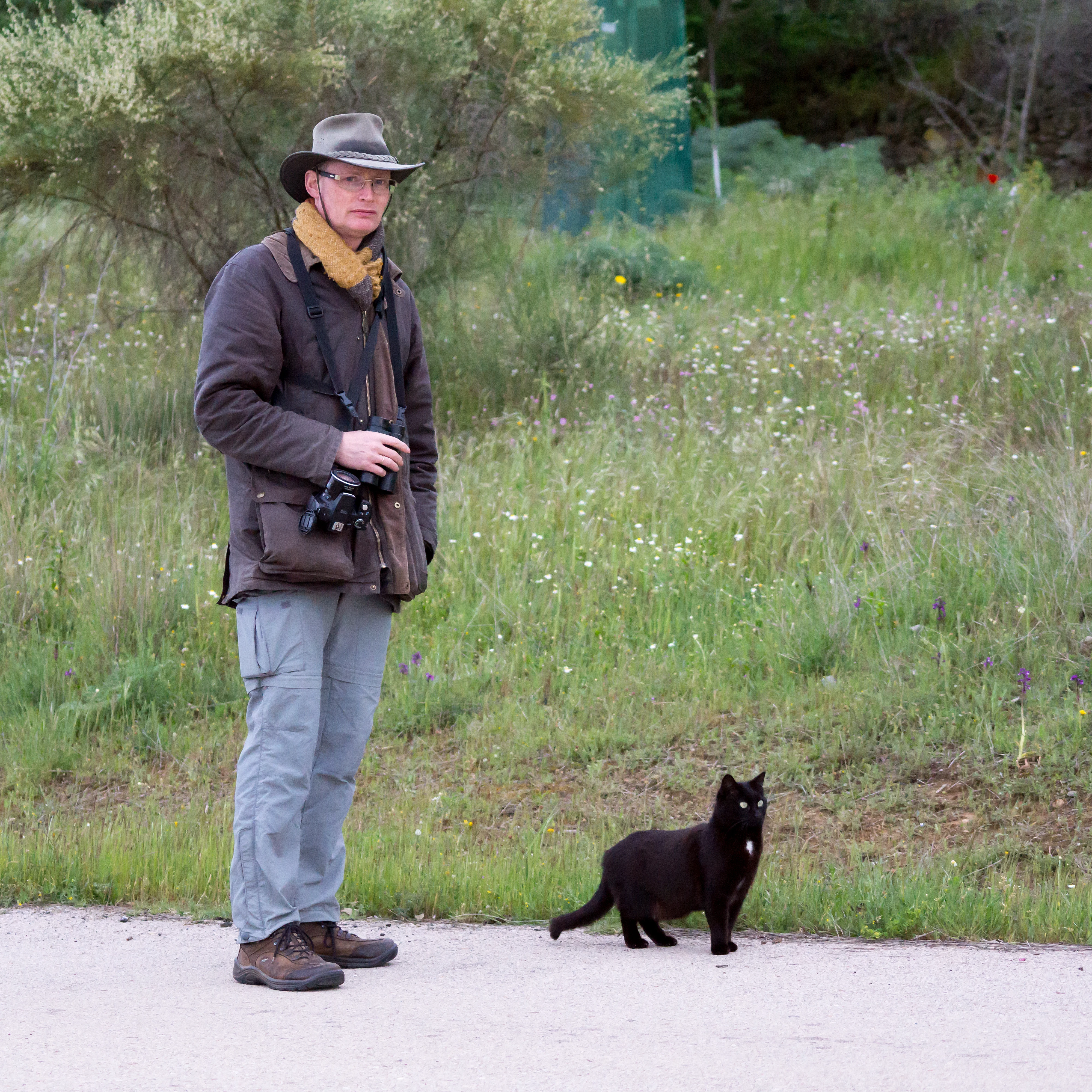 Adam & the hotel cat, Vinas Las Torres, Extremadura, Spain — photo by Jim Bennett