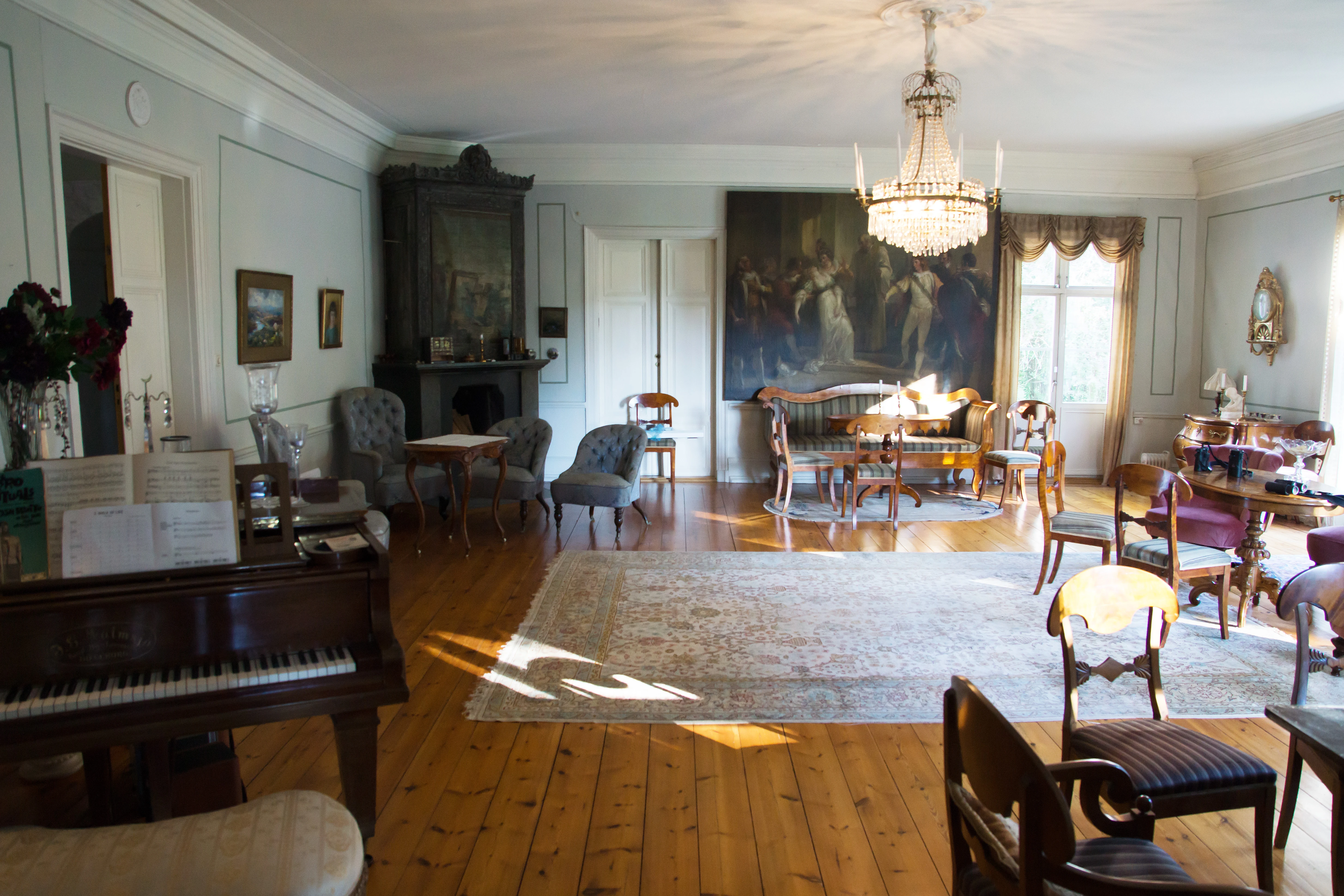 Sitting room, Sorby Sateri, Sweden — photo by Jim Bennett