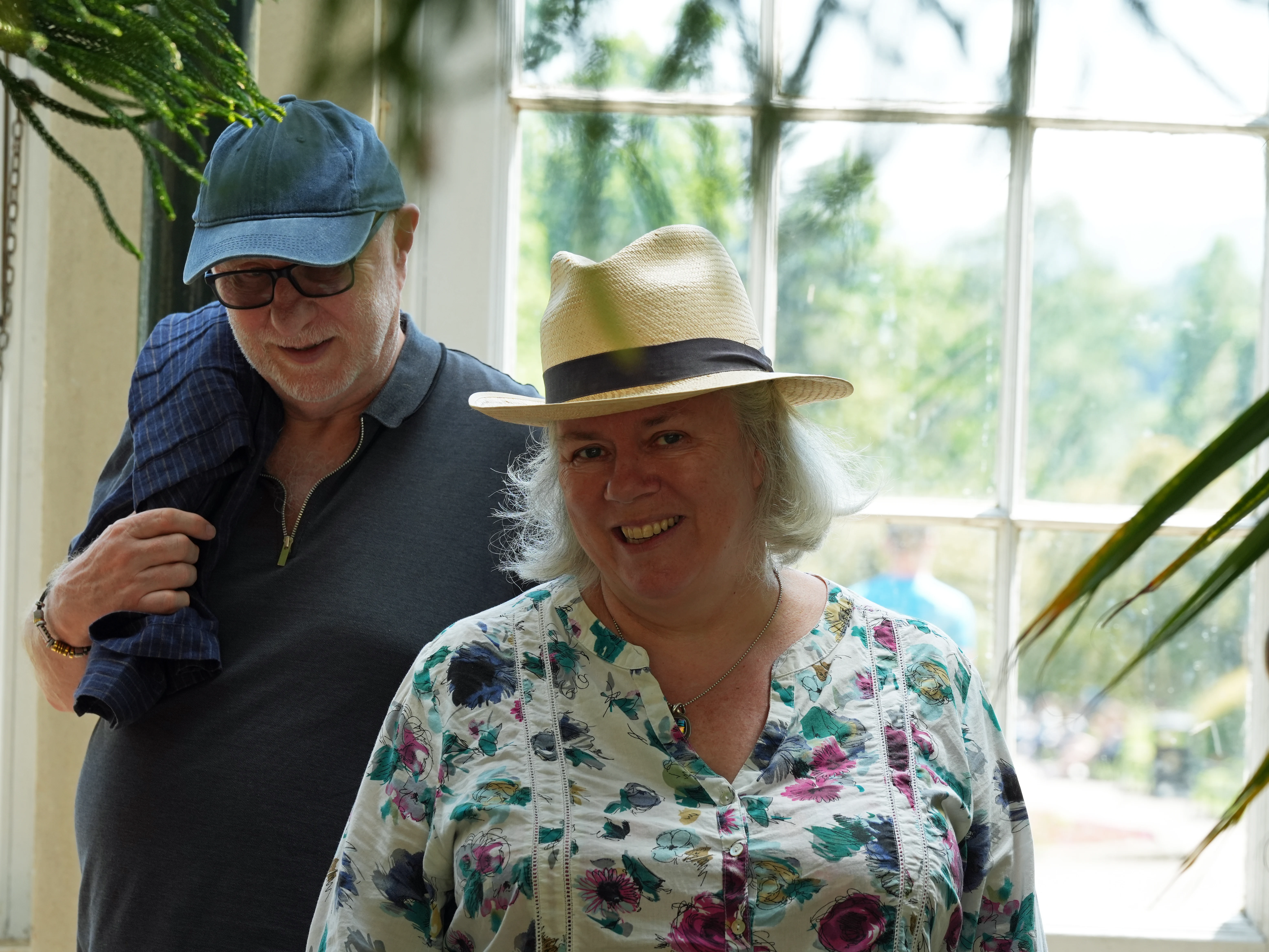 Mike & Caroline, Botanic Gardens, Sheffield, Yorkshire, UK — photo by Jim Bennett