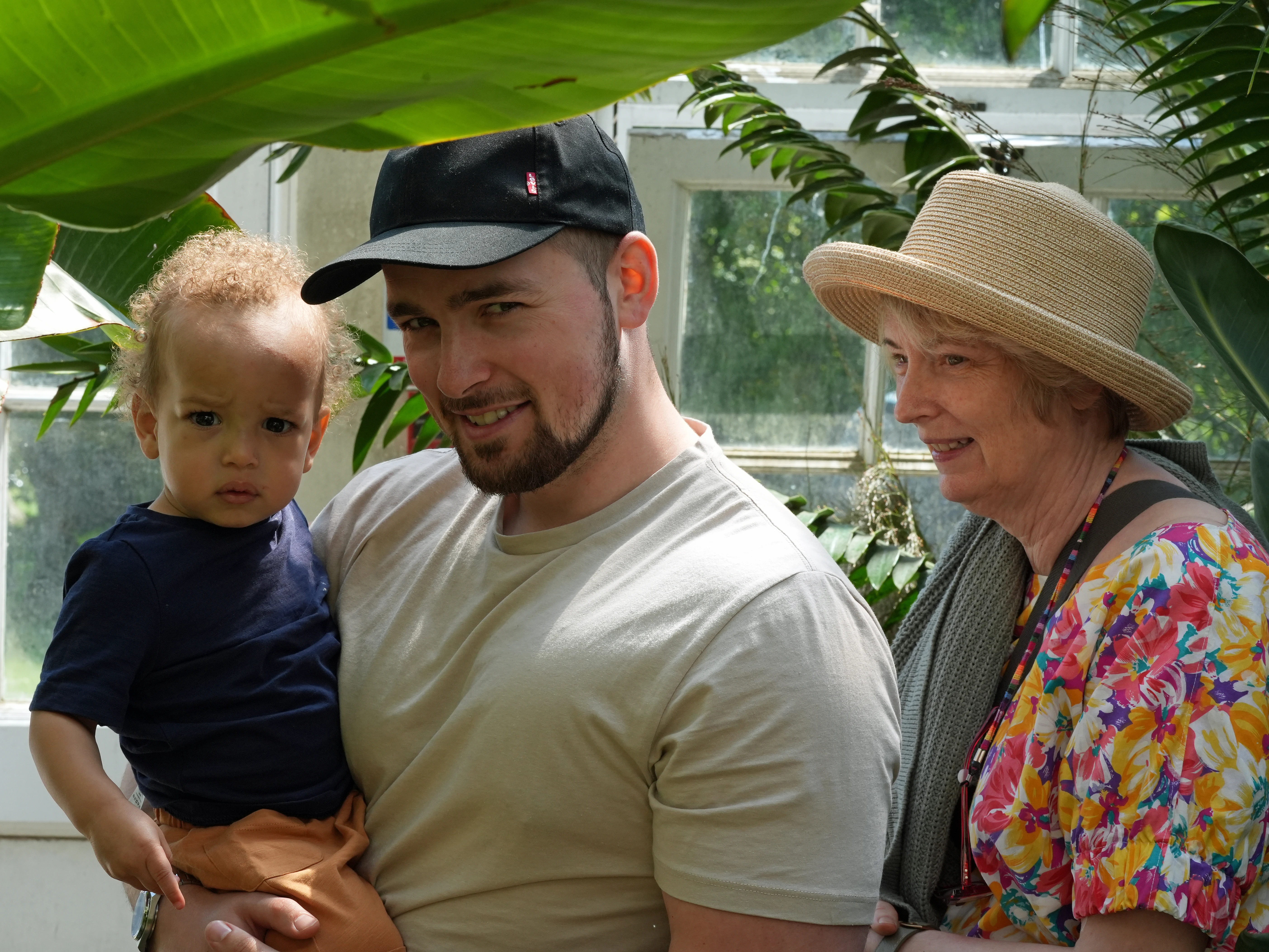 Eli, James & Margy, Botanic Gardens, Sheffield, Yorkshire, UK — photo by Jim Bennett