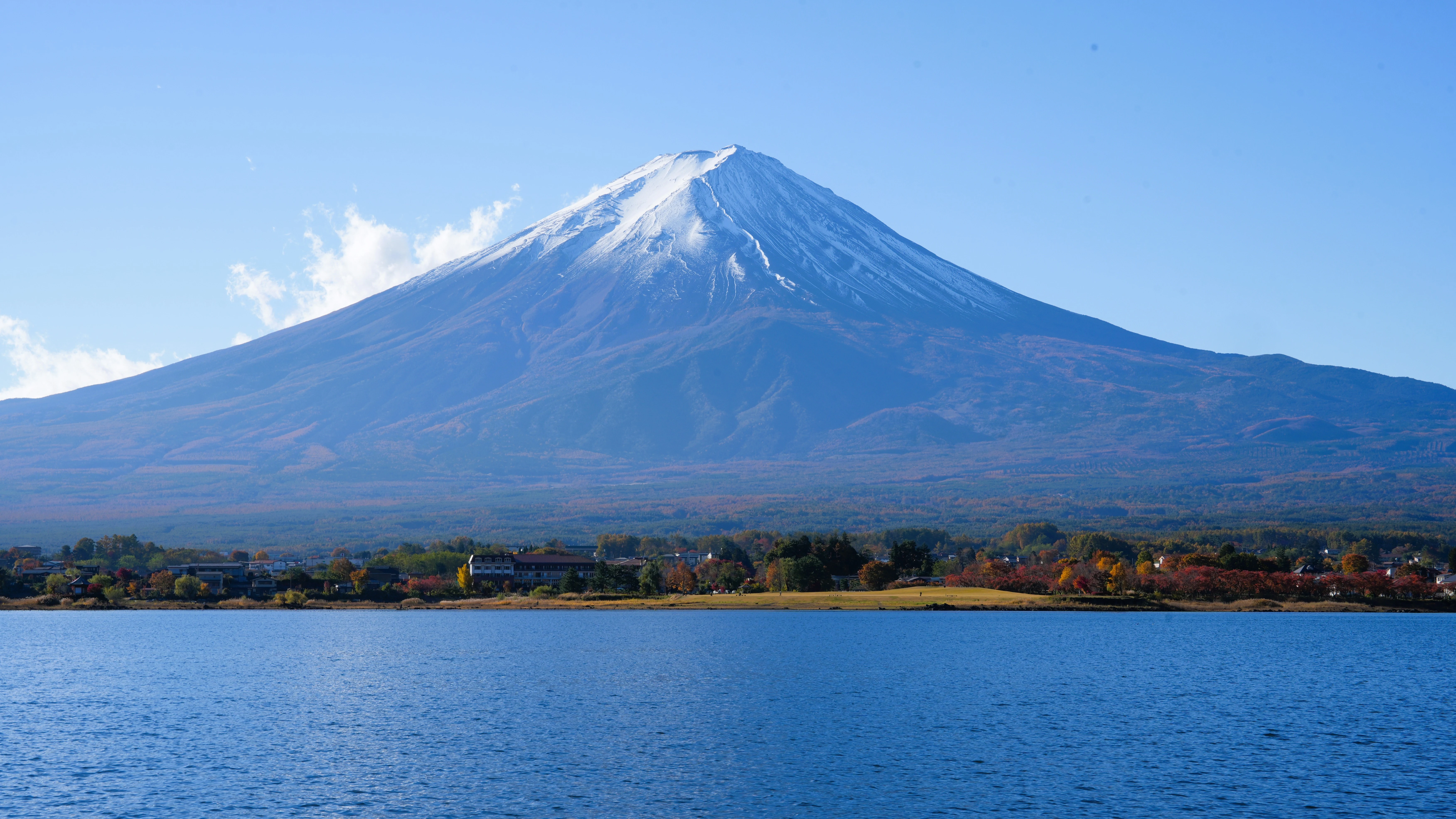Mount Fuji, Kawaguchiko, Japan — photo by Jim Bennett