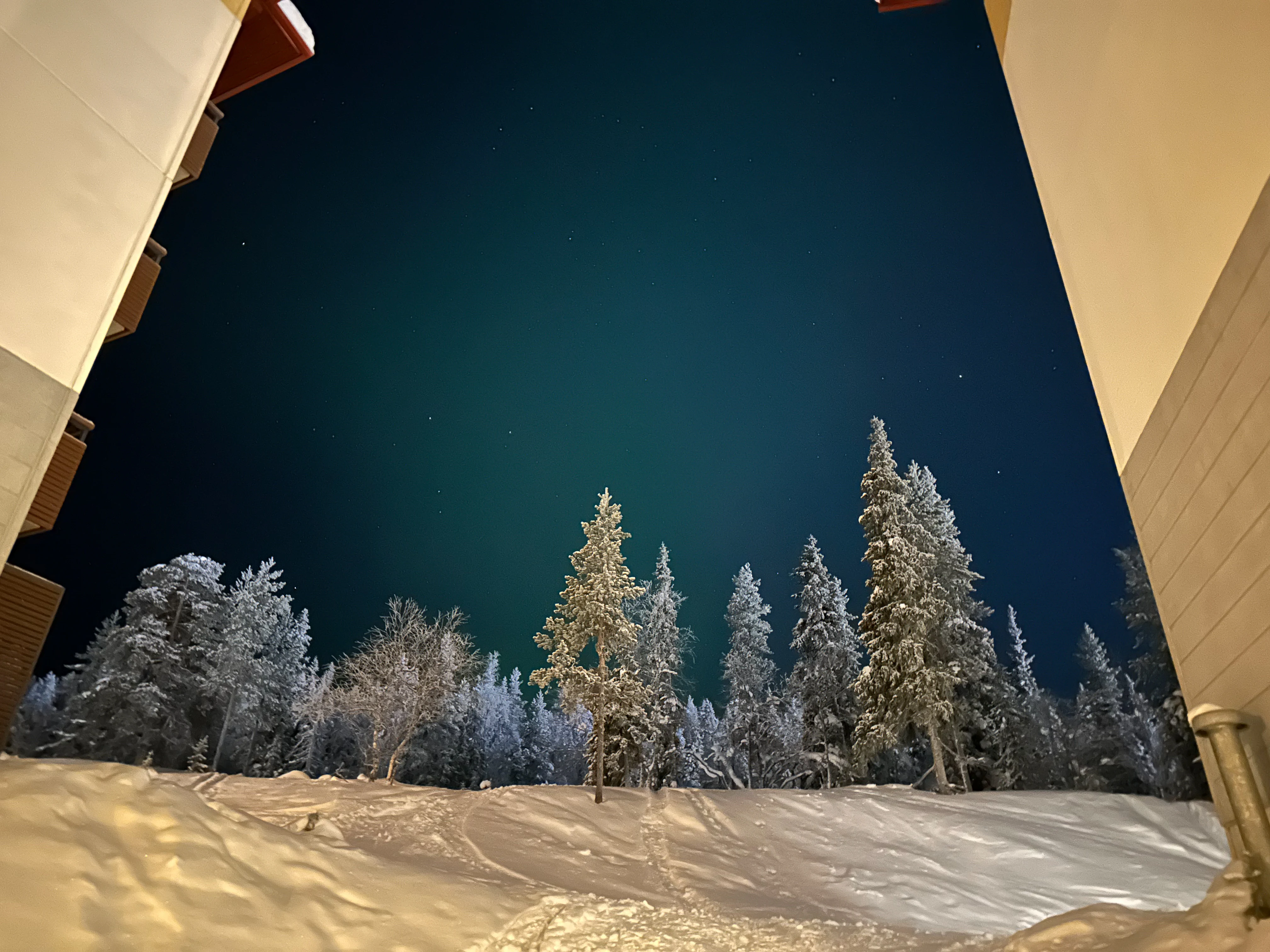 Northern Lights by our chalet, Ÿllas, Finland — photo by Orlando Prugel-Bennett