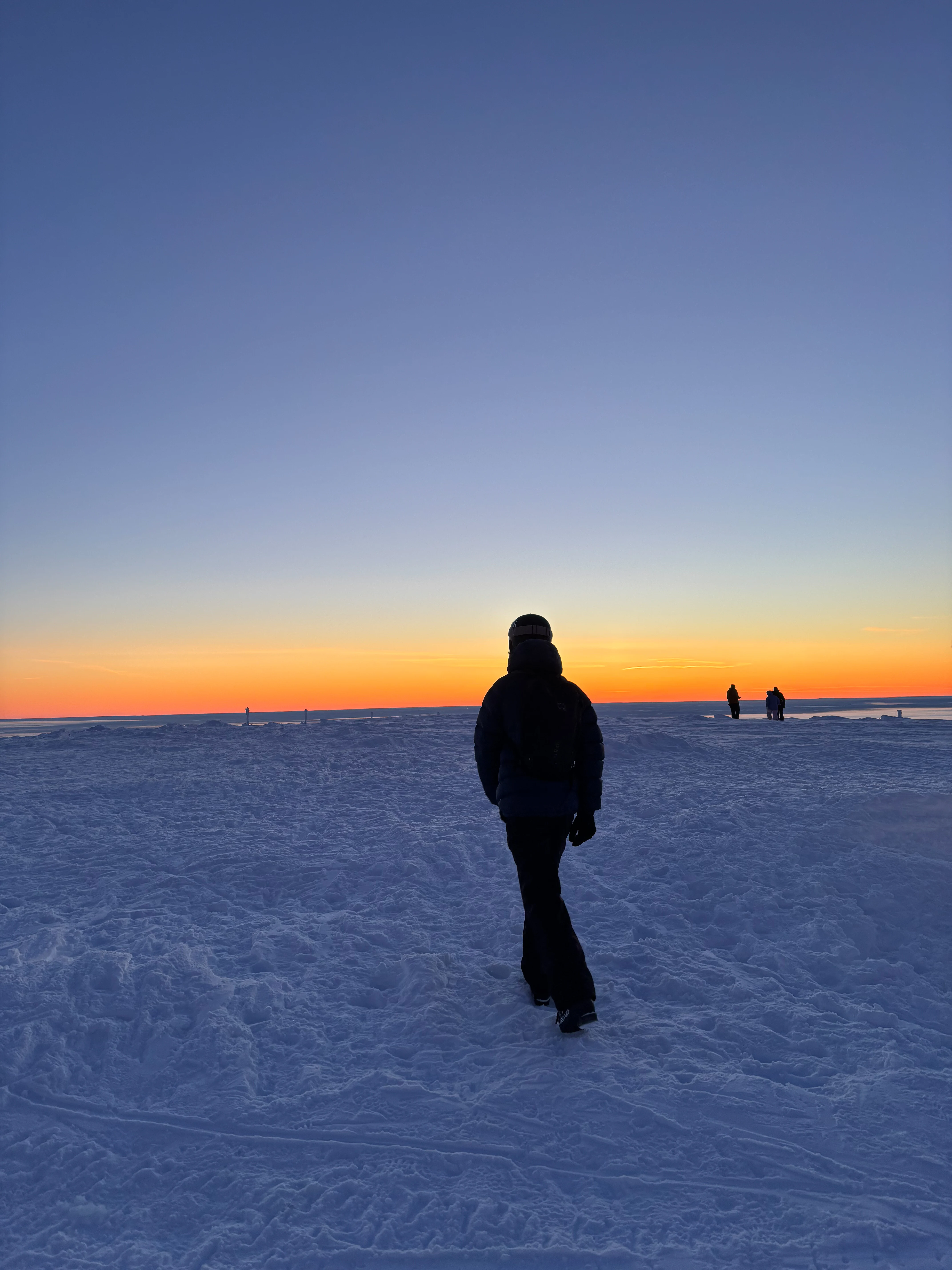 Top of Ÿllas at sunset, Ÿllas, Finland — photo by Orlando Prugel-Bennett