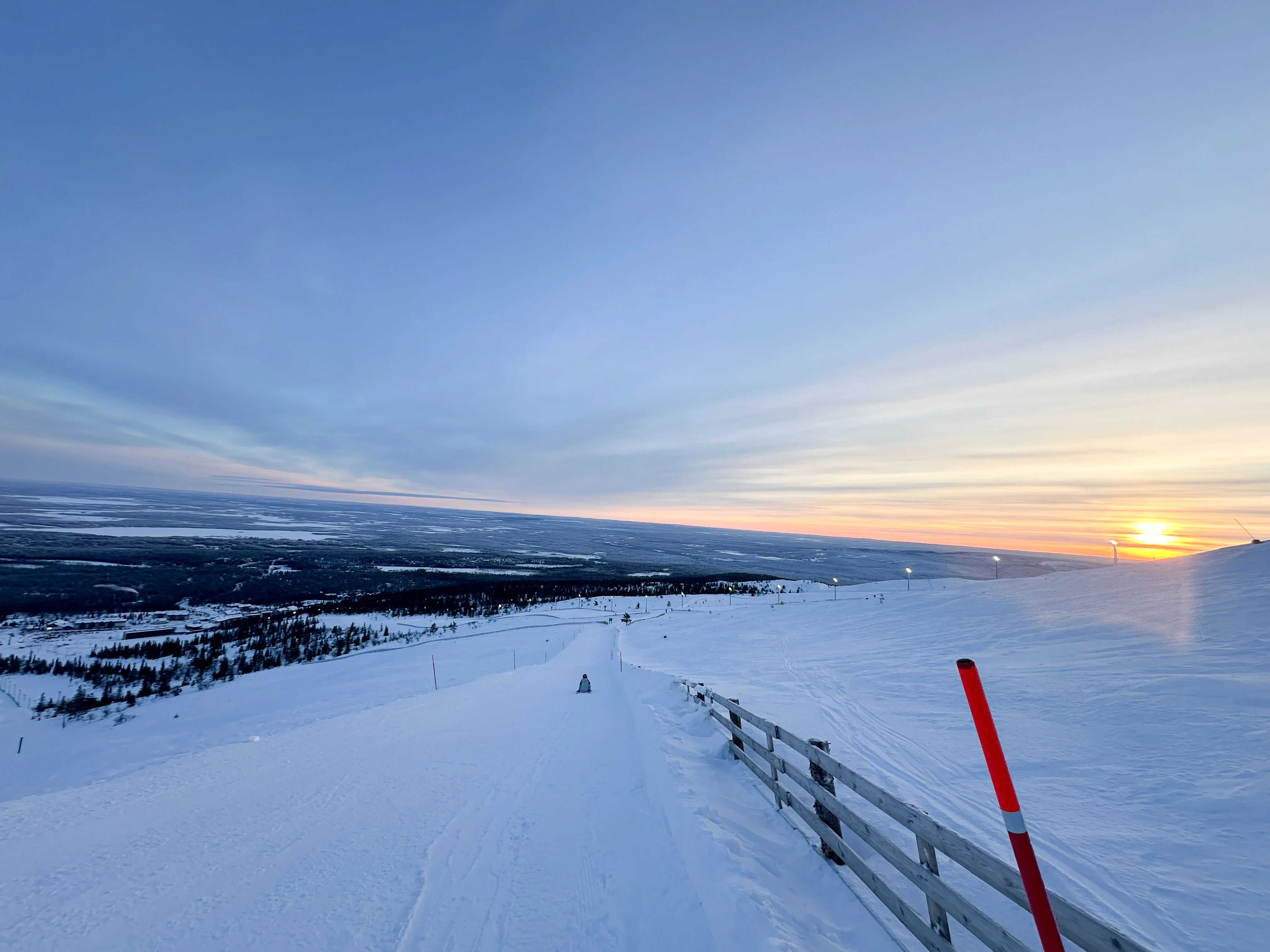 Red run sunset, Ÿllas, Finland — photo by Orlando Prugel-Bennett