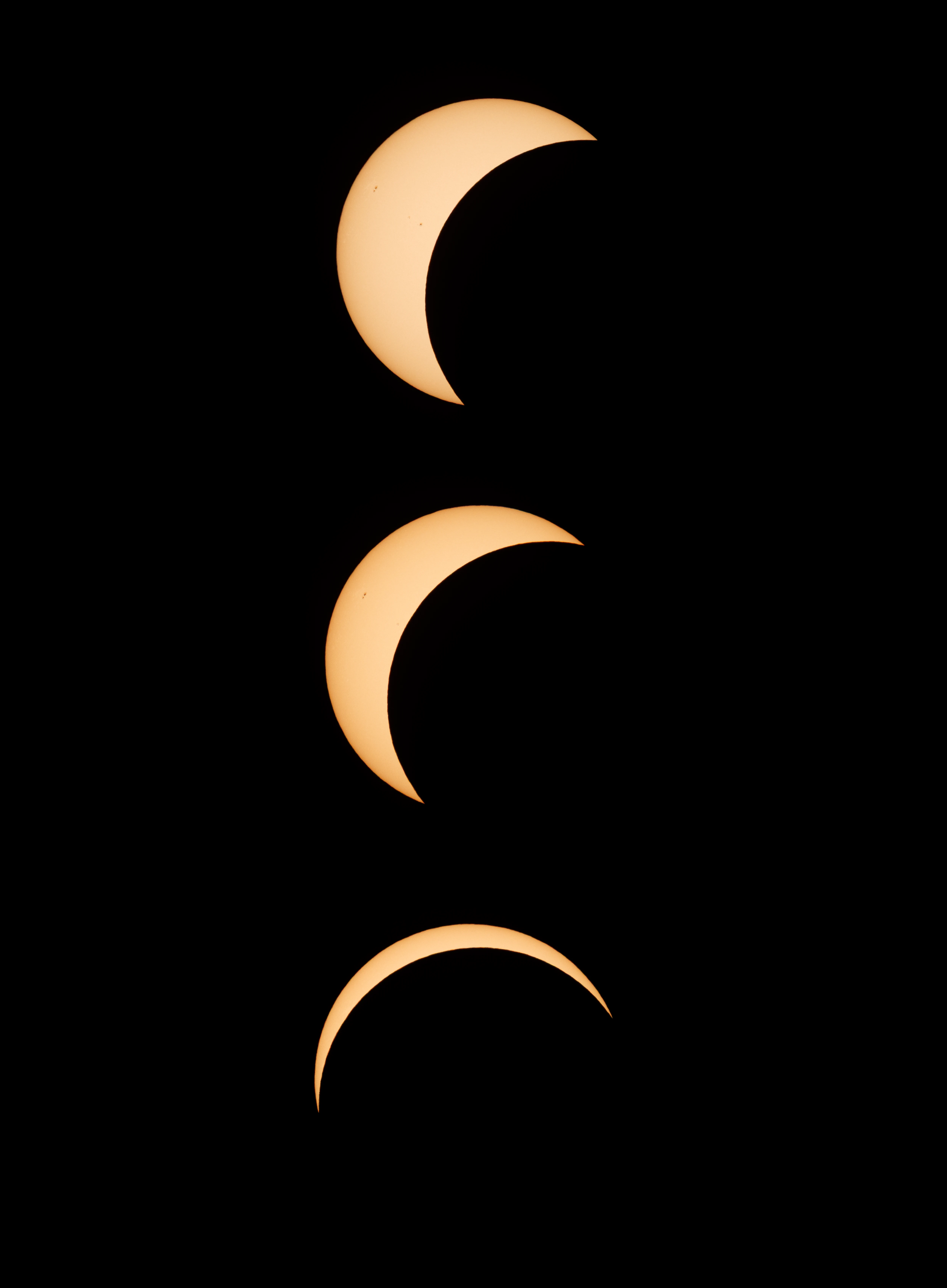 Partial solar eclipse, Eling, Hampshire, UK — photo by Orlando Prugel-Bennett
