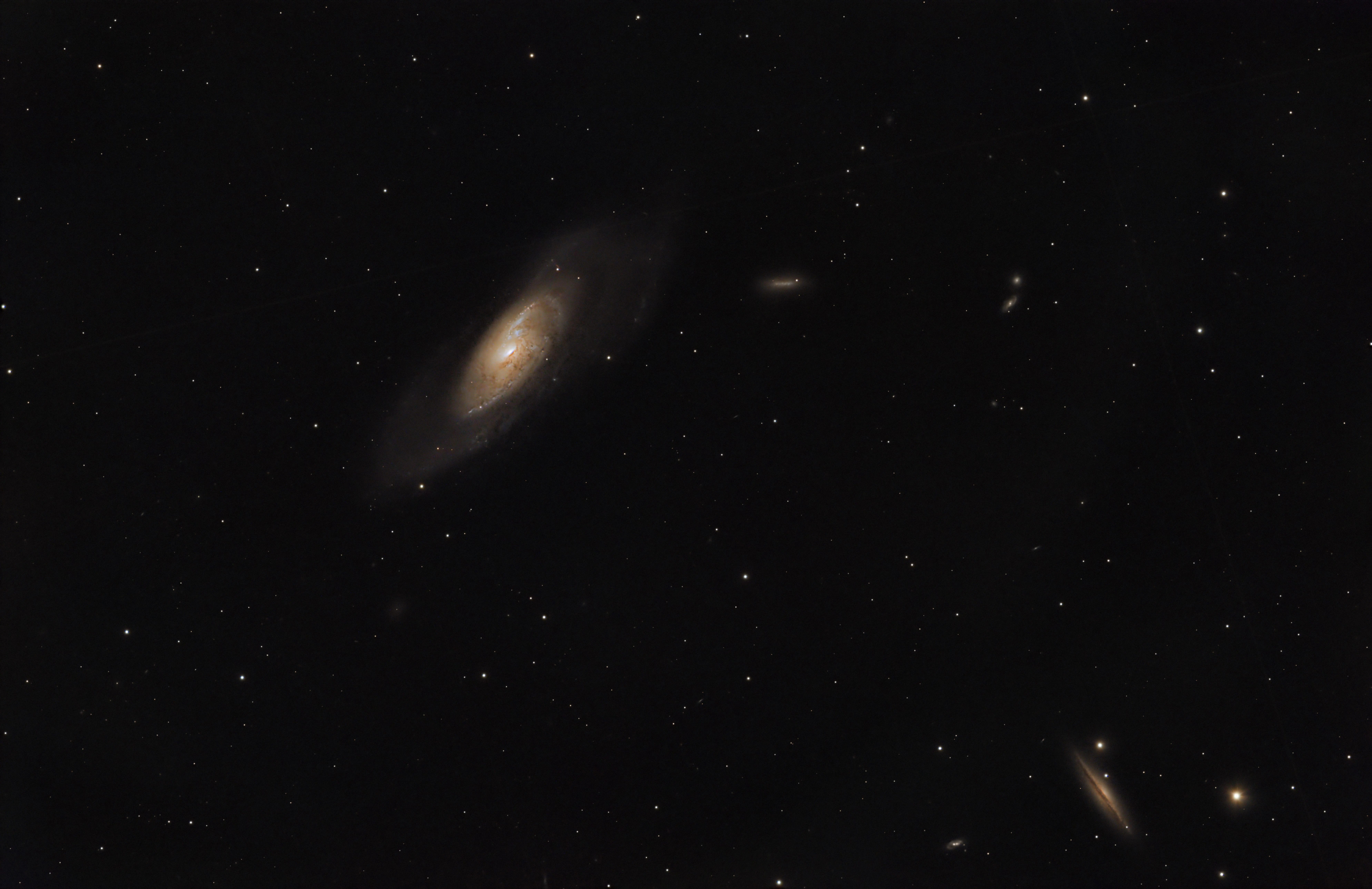 M106, Eling, UK — photo by Orlando Prugel-Bennett