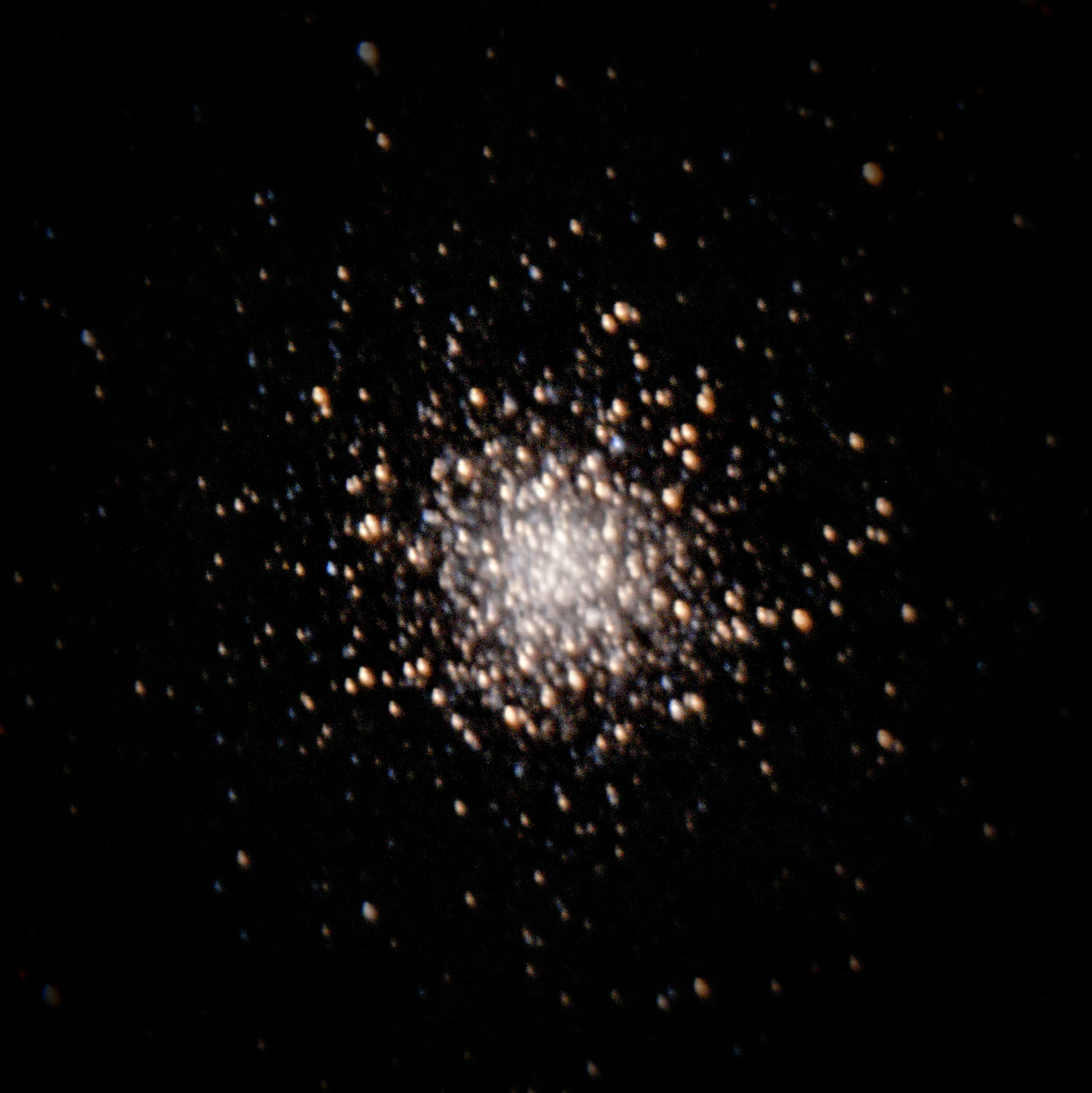 M13, Lancaster, UK — photo by Orlando Prugel-Bennett