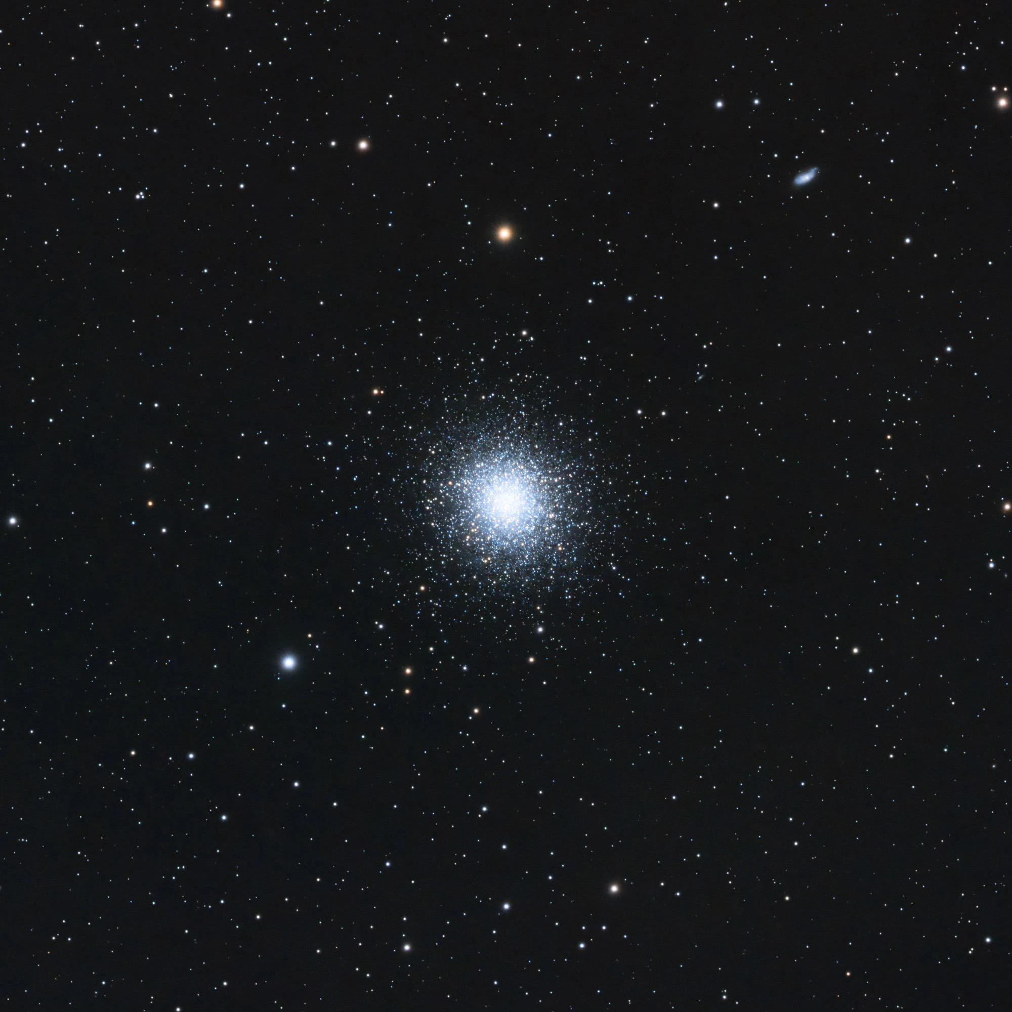 M15 (Cropped), Eling, UK — photo by Orlando Prugel-Bennett