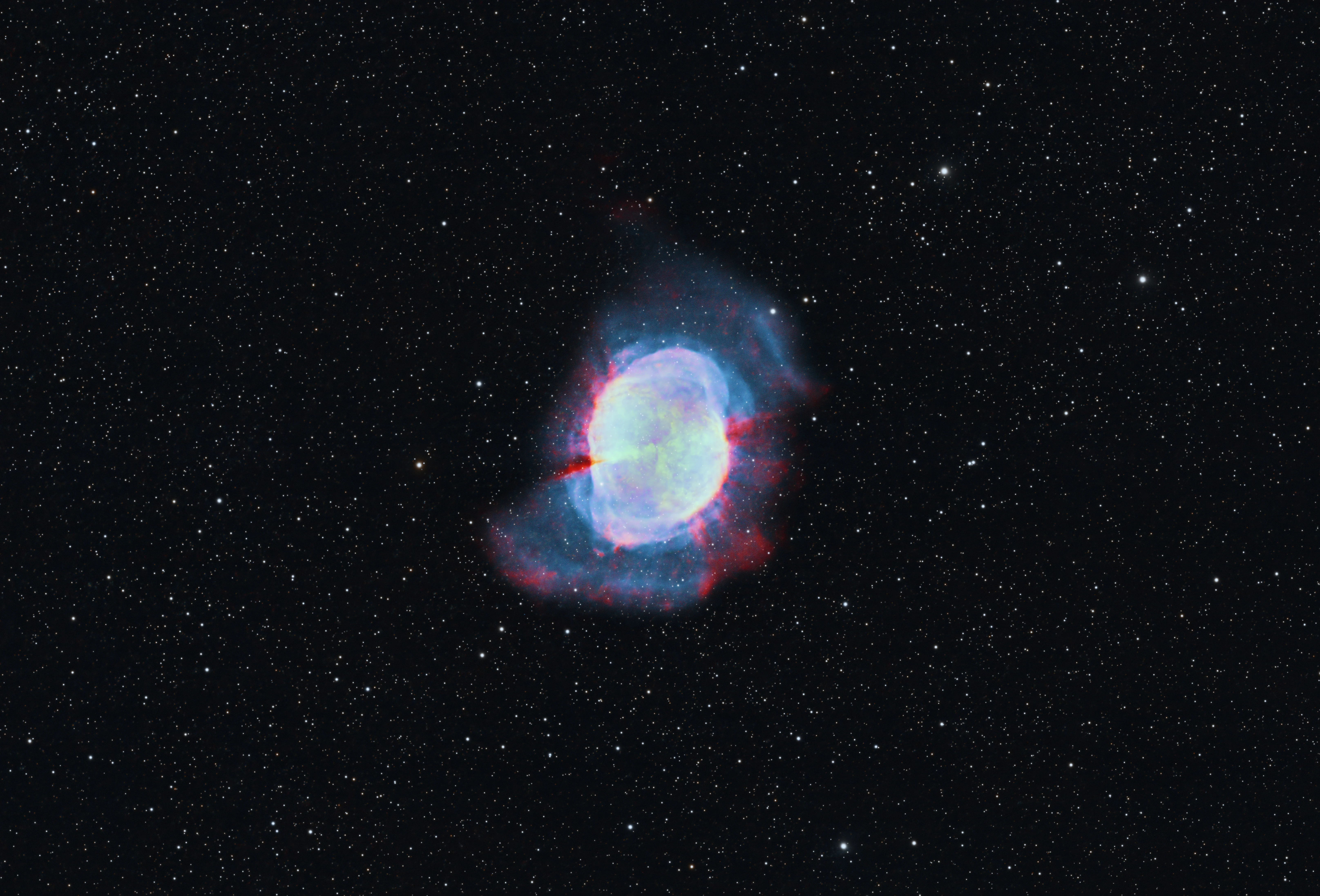 Dumbbell Nebula, Eling, Hampshire, UK — photo by Orlando Prugel-Bennett