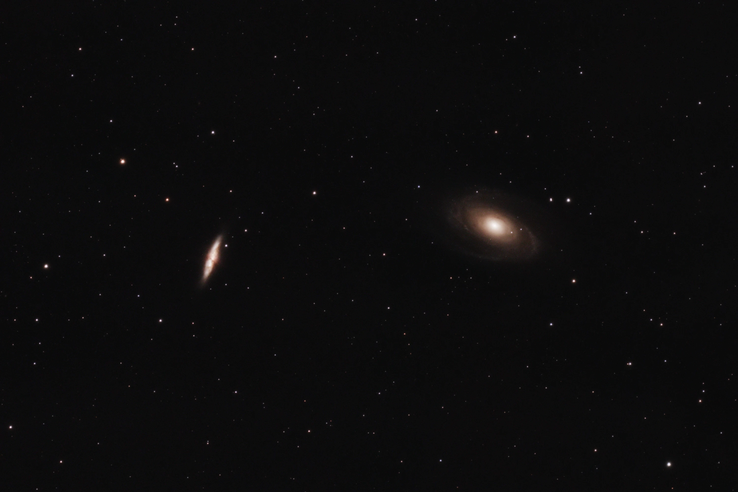 Galaxy pair NGC 4567 and NGC 4568, Eling, UK — photo by Orlando Prugel-Bennett