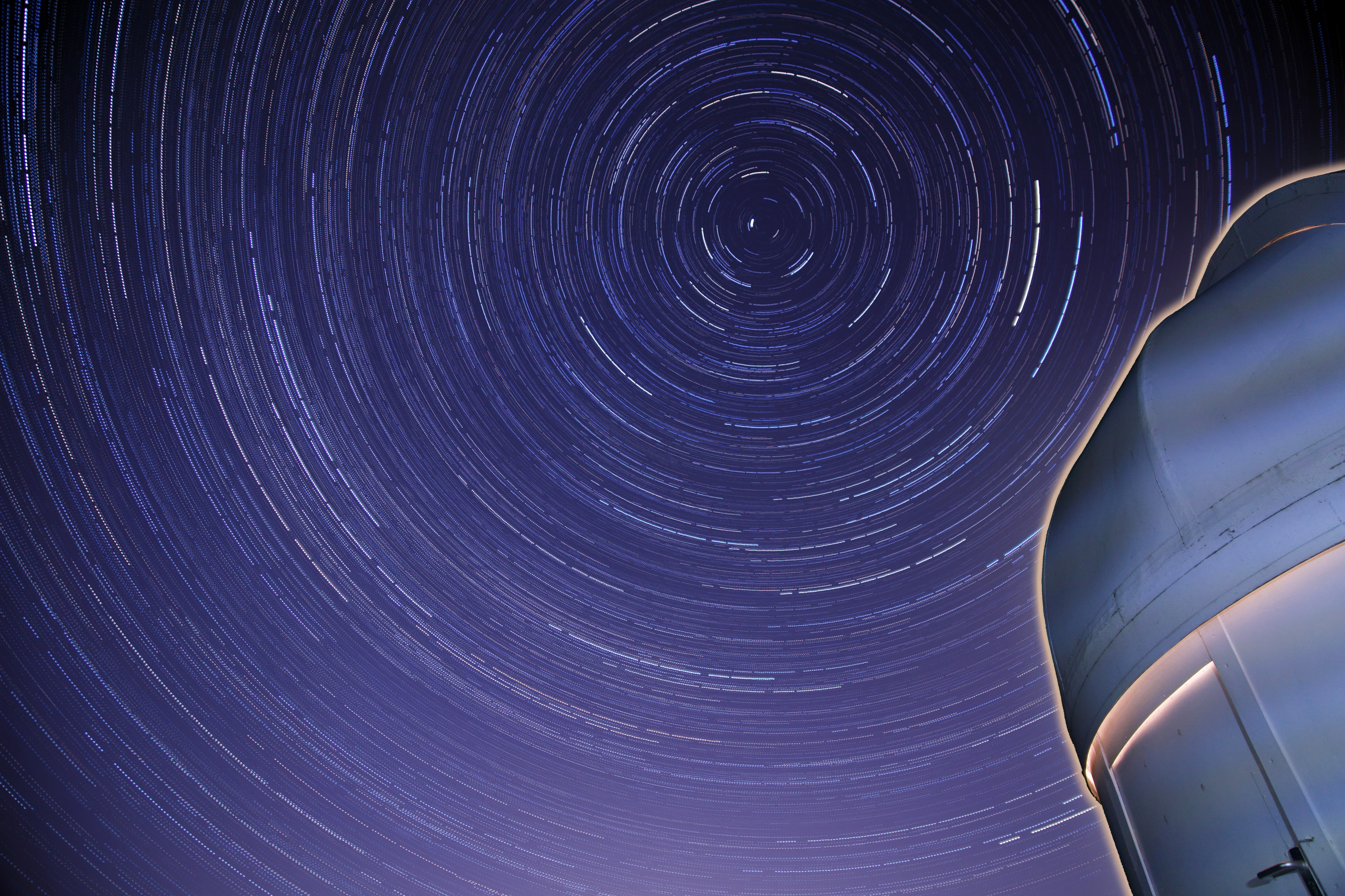 Lancaster Observatory Star trail, Lancaster, UK — photo by Orlando Prugel-Bennett