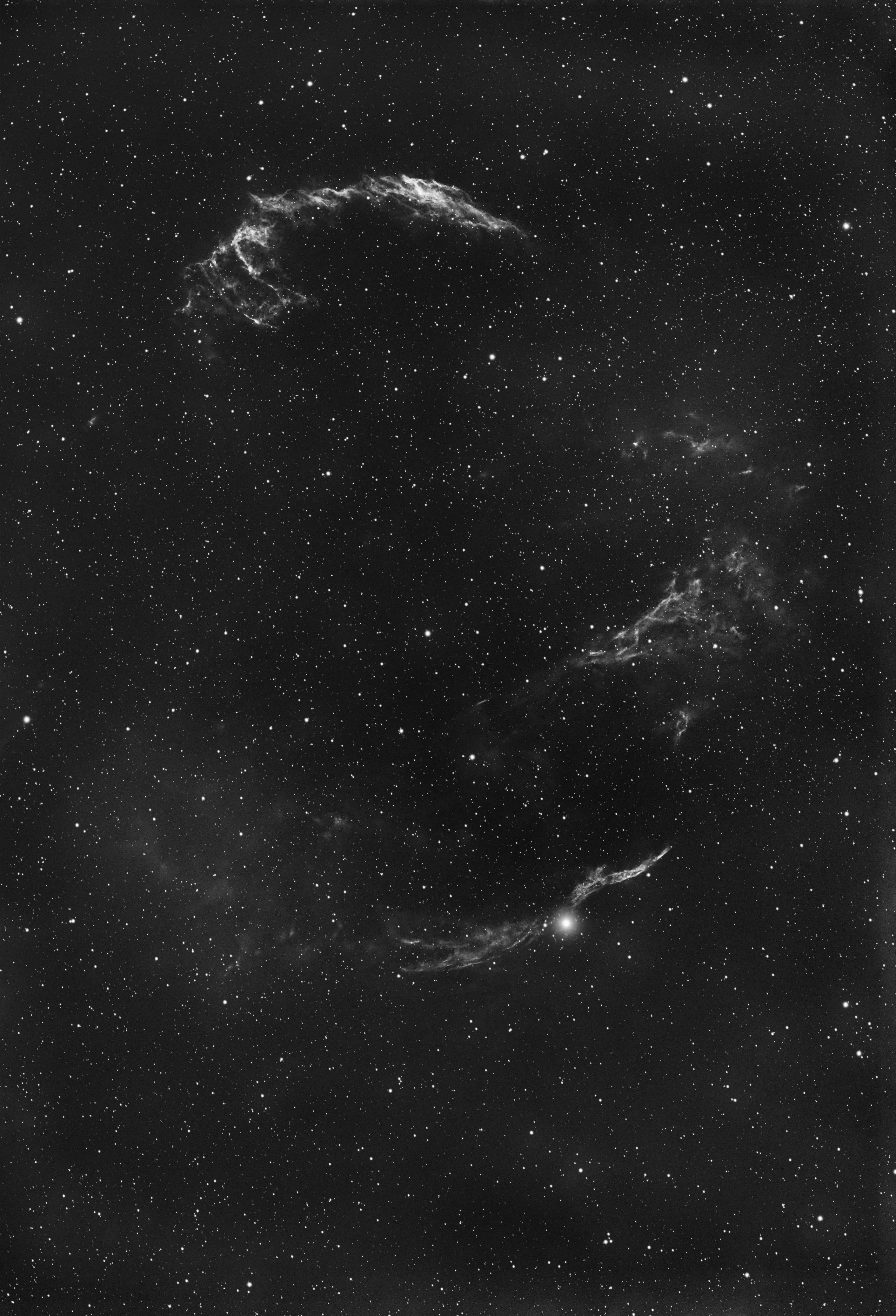 Veil Nebula monochrome, Eling, UK — photo by Orlando Prugel-Bennett