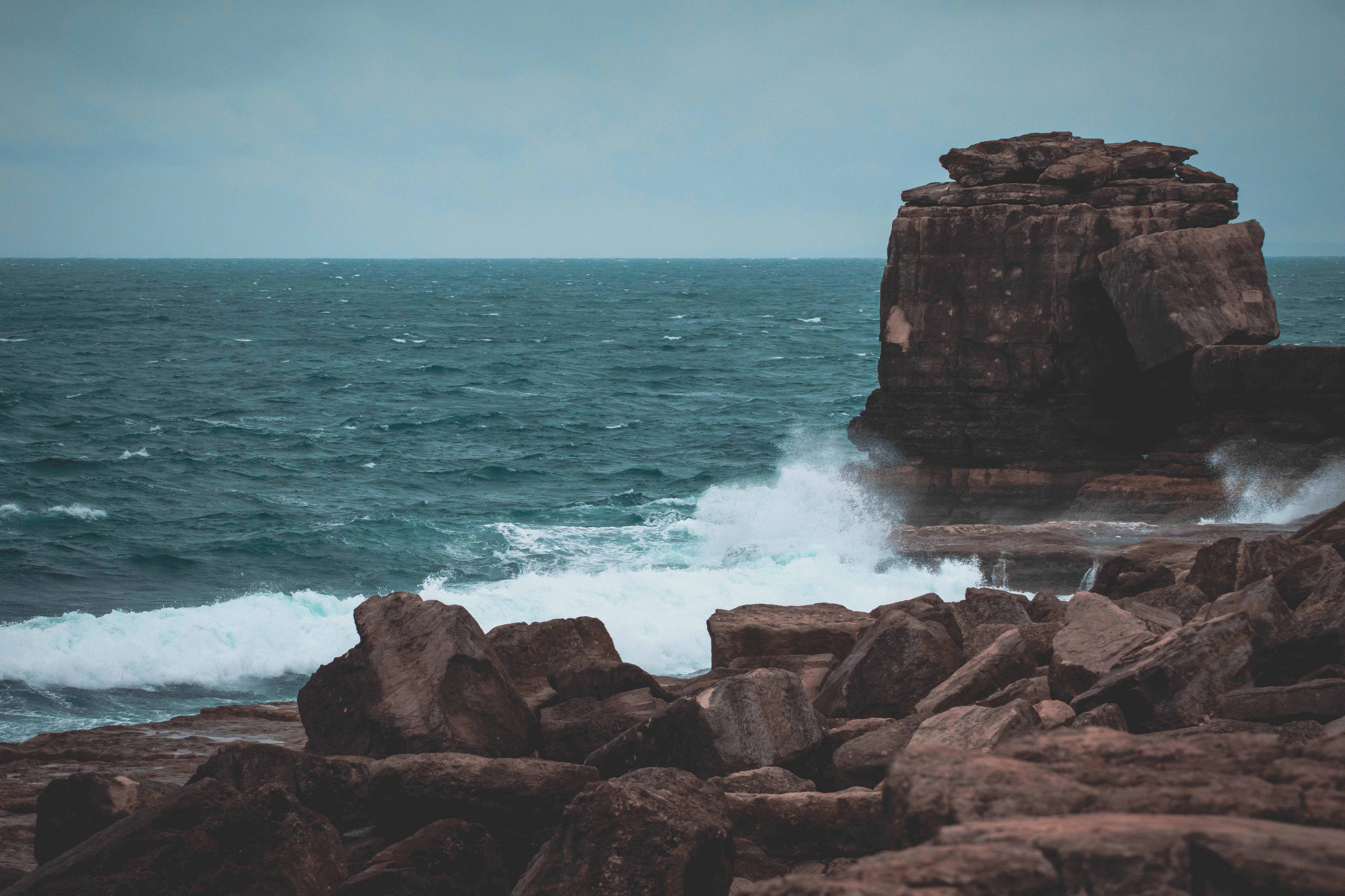Waves, Portland, UK — photo by Orlando Prugel-Bennett