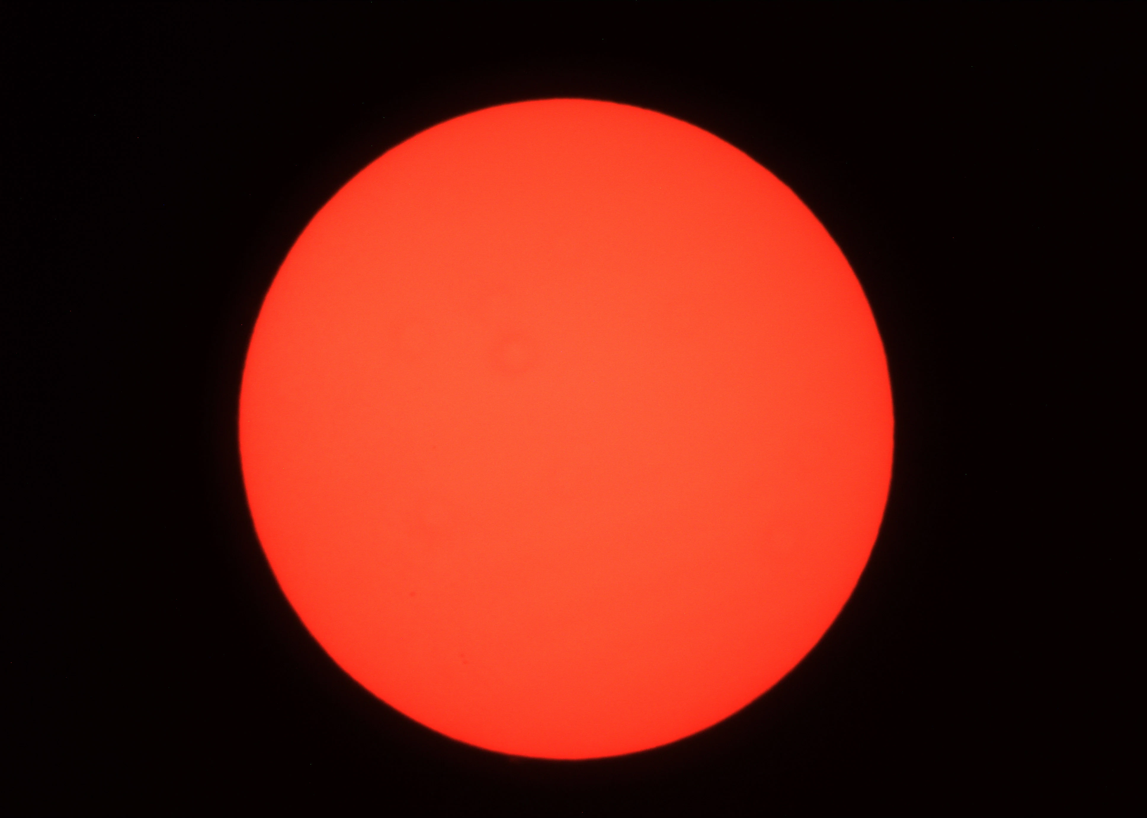 Sun (2nd attempt), Lancaster, UK — photo by Orlando Prugel-Bennett